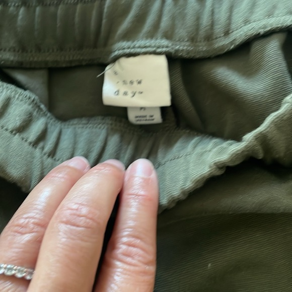 Target A Nee Day elastic waist pin tuck pants - Picture 3 of 4